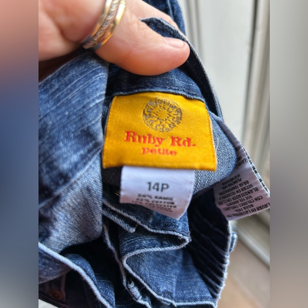 Ruby Rd Crop Jeans 14P - Picture 2 of 4